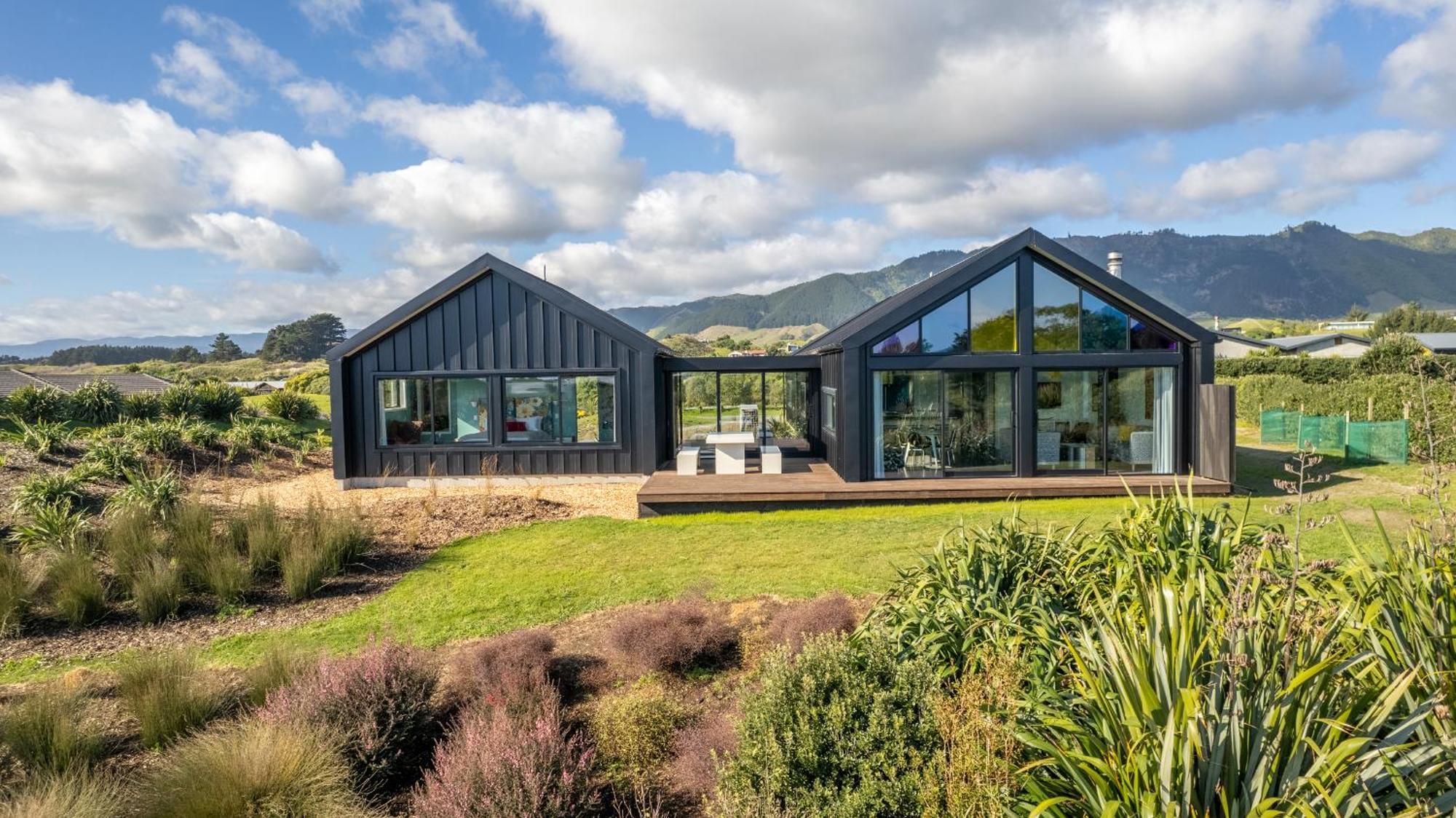 Ono Villa Te Horo Exterior photo