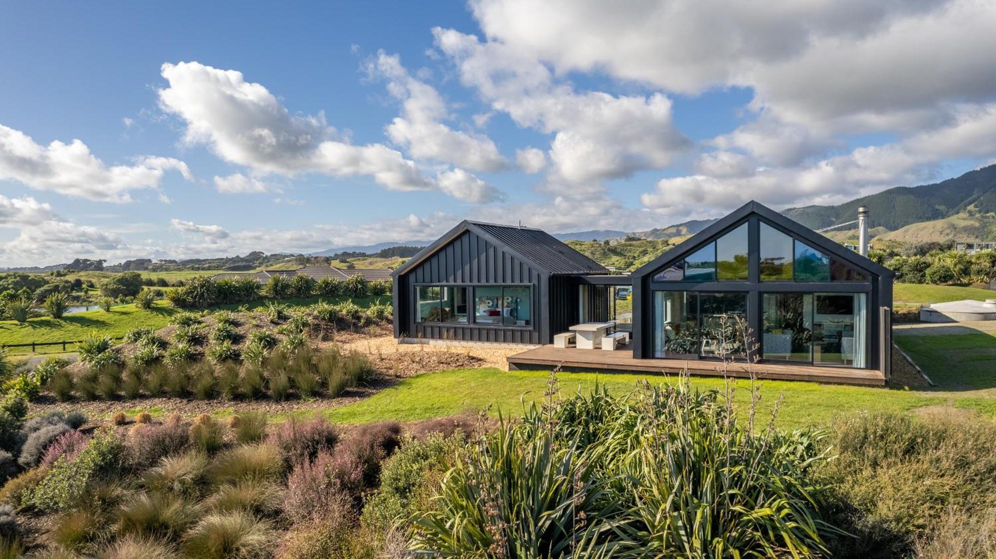 Ono Villa Te Horo Exterior photo